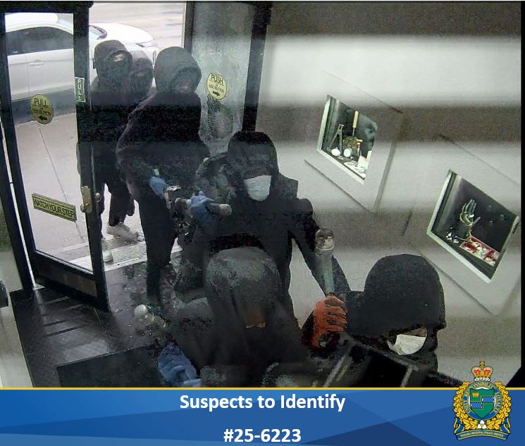 Suspects at entrance 2